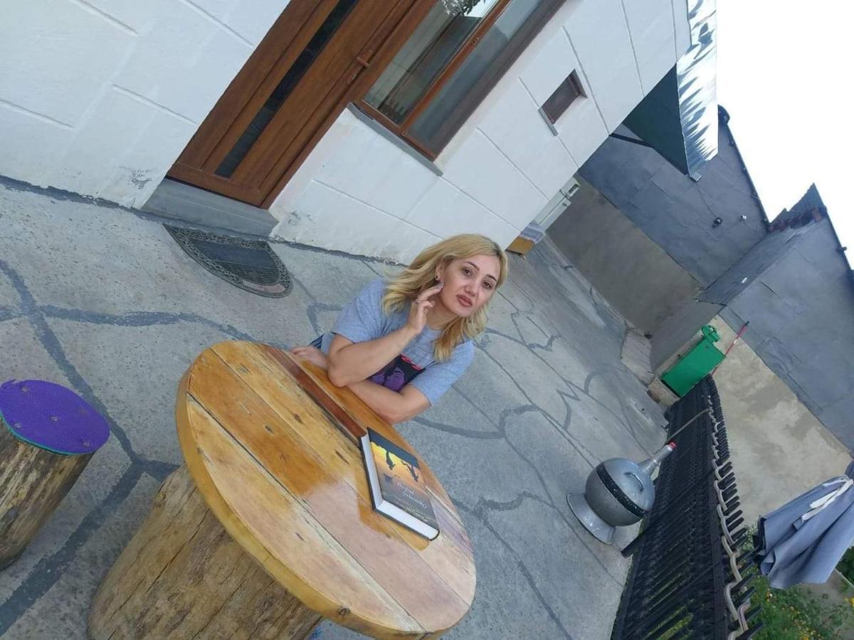 Ana-Maria Bnb Bed & Breakfast Tat'ev Exterior photo