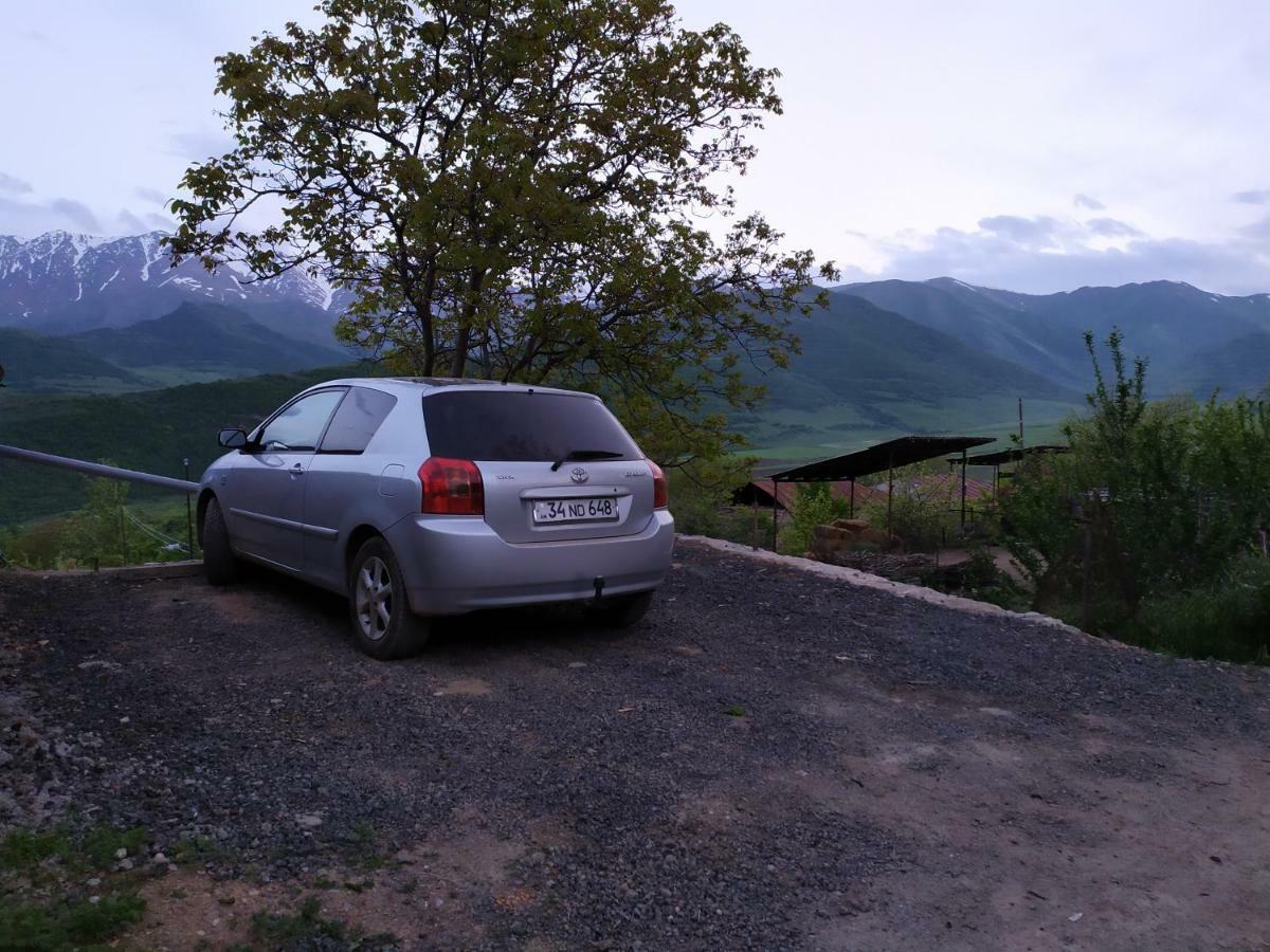 Ana-Maria Bnb Bed & Breakfast Tat'ev Exterior photo