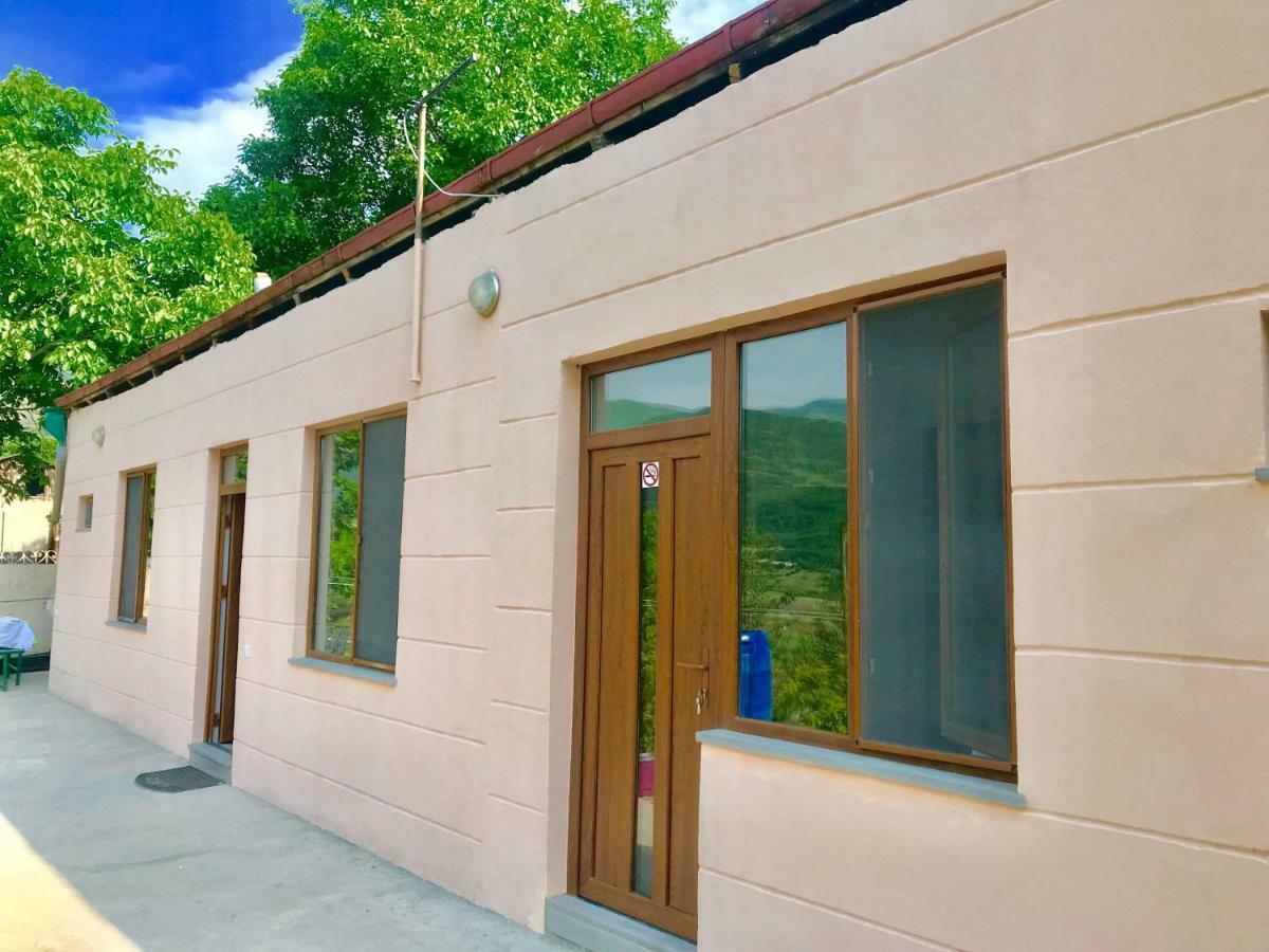 Ana-Maria Bnb Bed & Breakfast Tat'ev Exterior photo